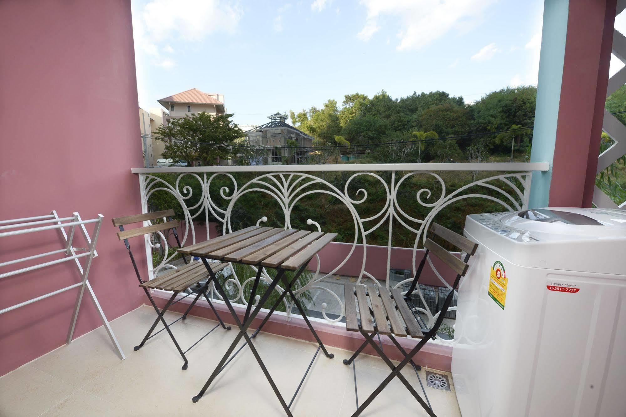 Hotel Grande Caribbean Pattaya Esterno foto