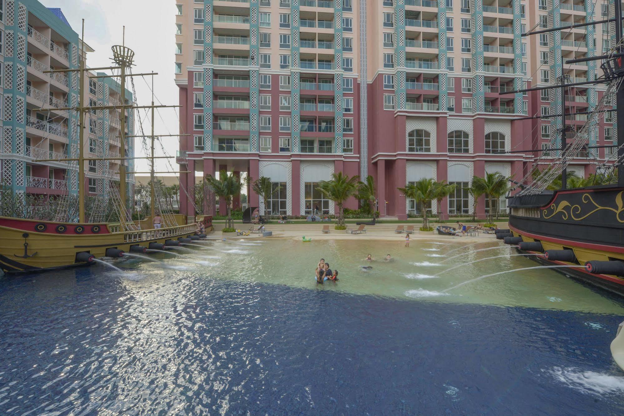 Hotel Grande Caribbean Pattaya Esterno foto